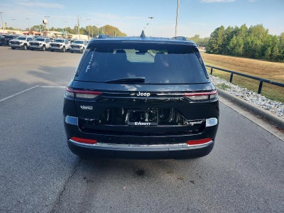 2026 Jeep Grand Cherokee Laredo