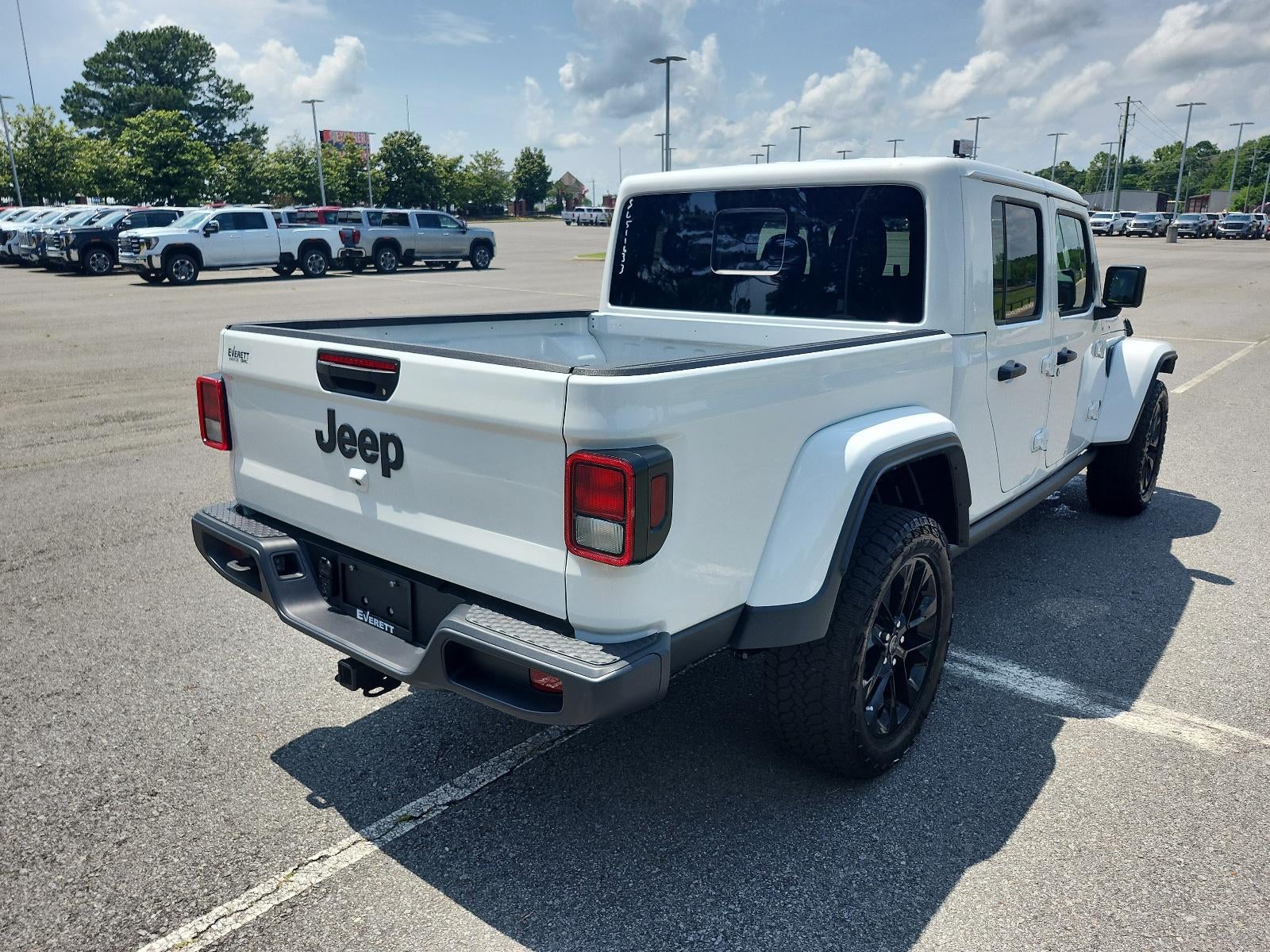 2025 Jeep Gladiator Nighthawk