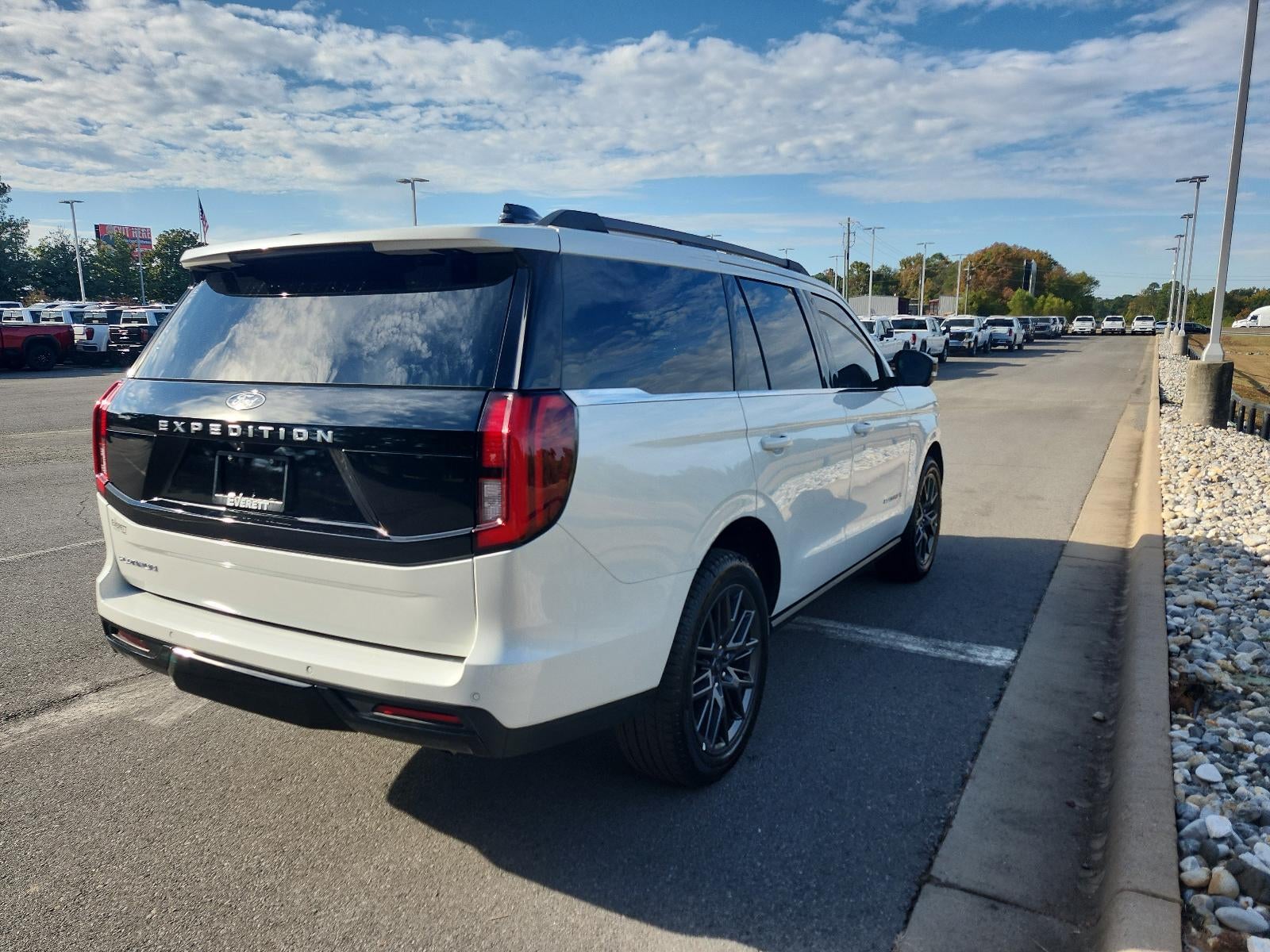 2027 Ford Expedition Platinum