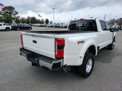 2024 Ford Super Duty F-350 DRW LARIAT