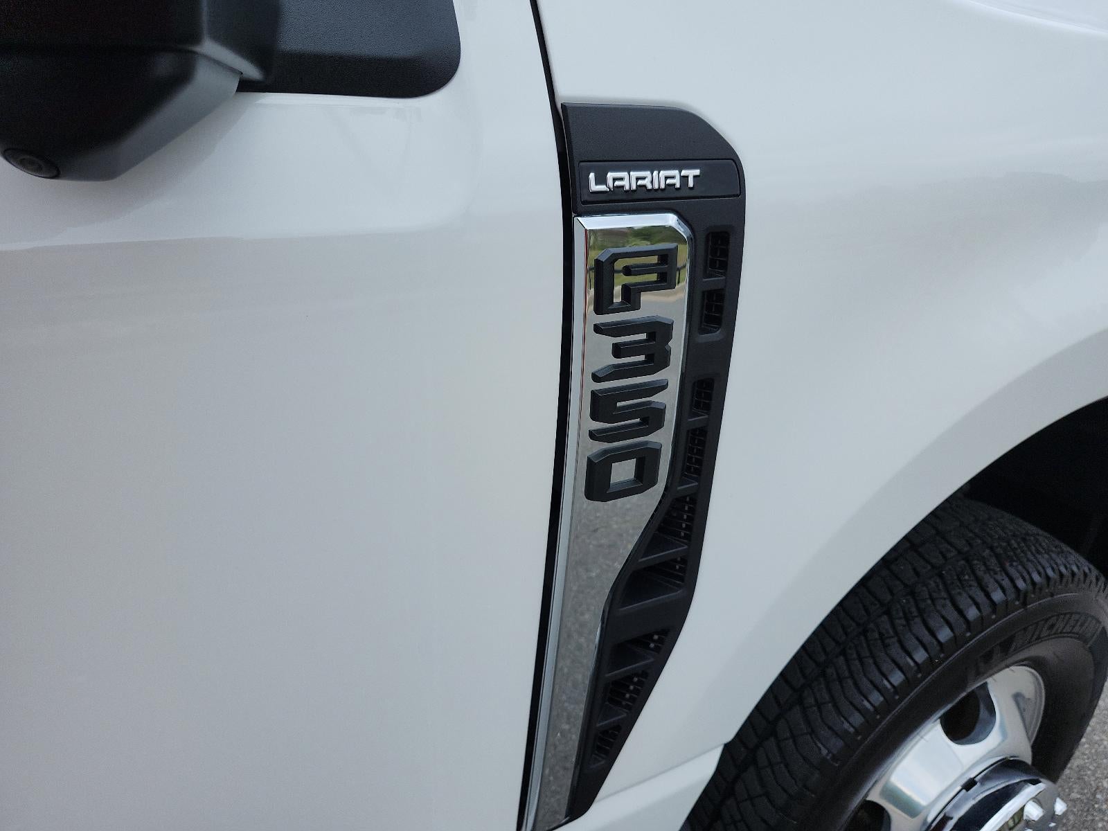 2024 Ford Super Duty F-350 DRW LARIAT