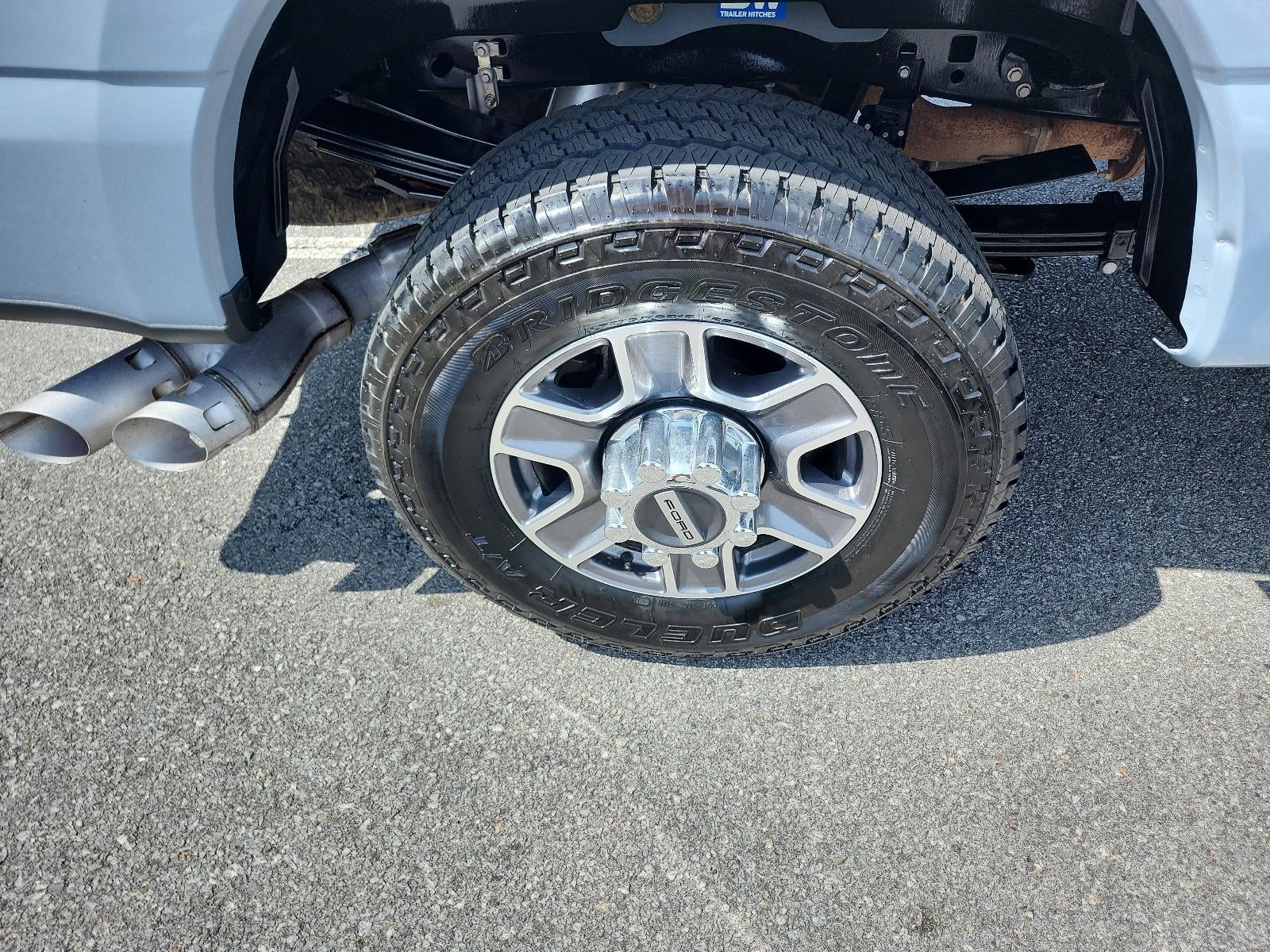 2024 Ford Super Duty F-350 SRW LARIAT