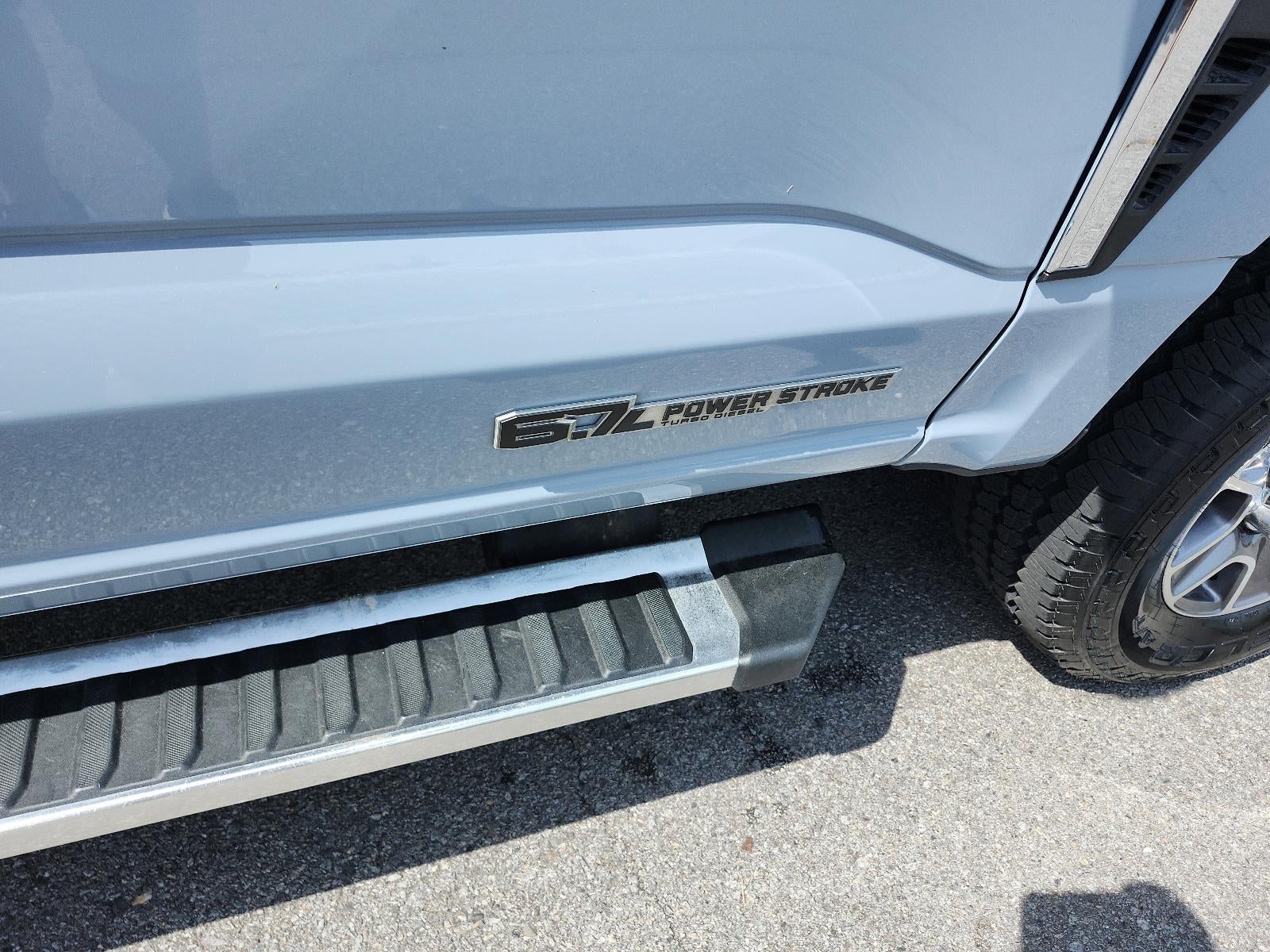 2024 Ford Super Duty F-350 SRW LARIAT