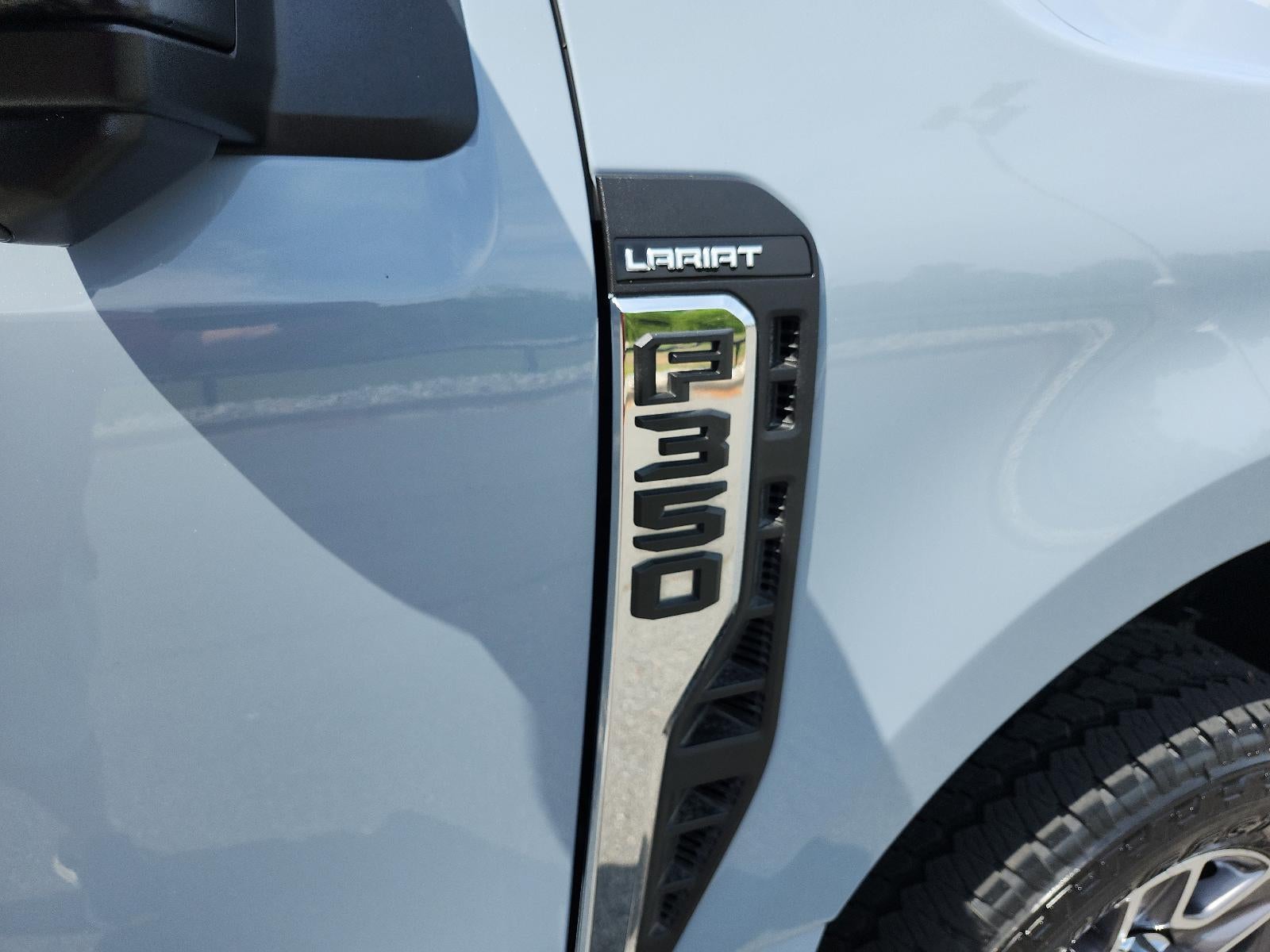 2024 Ford Super Duty F-350 SRW LARIAT