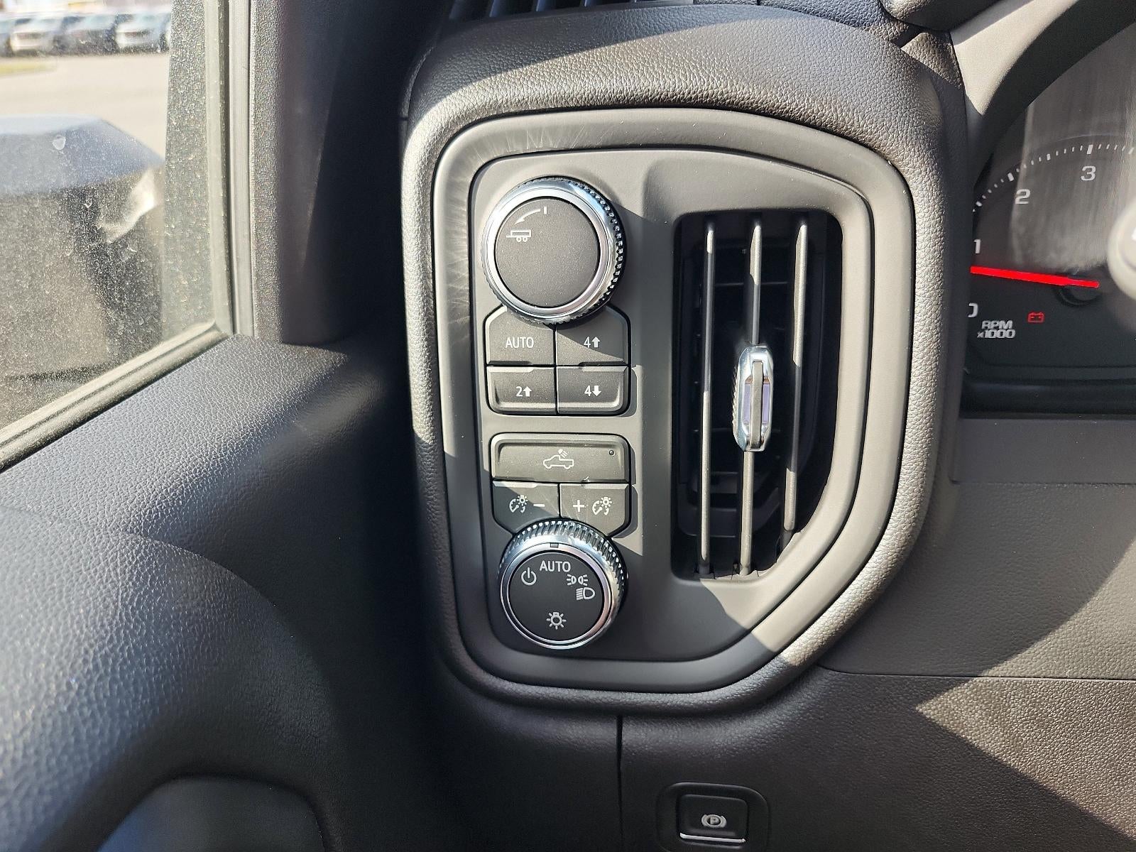 2026 GMC Sierra 3500 HD Chassis Cab 4WD Reg Cab 146" WB, 60" CA Pro