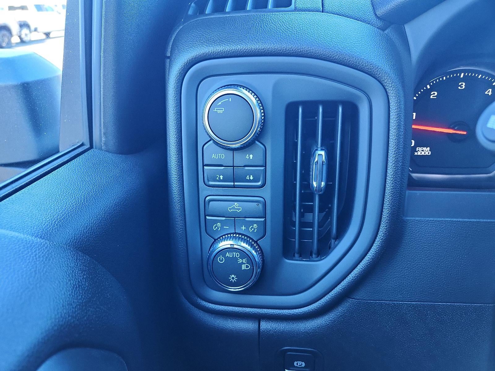 2026 GMC Sierra 3500 HD Chassis Cab 4WD Reg Cab 146" WB, 60" CA Pro