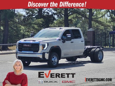 2026 GMC Sierra 3500 HD Chassis Cab 4WD Crew Cab 177" WB, 60" CA Pro