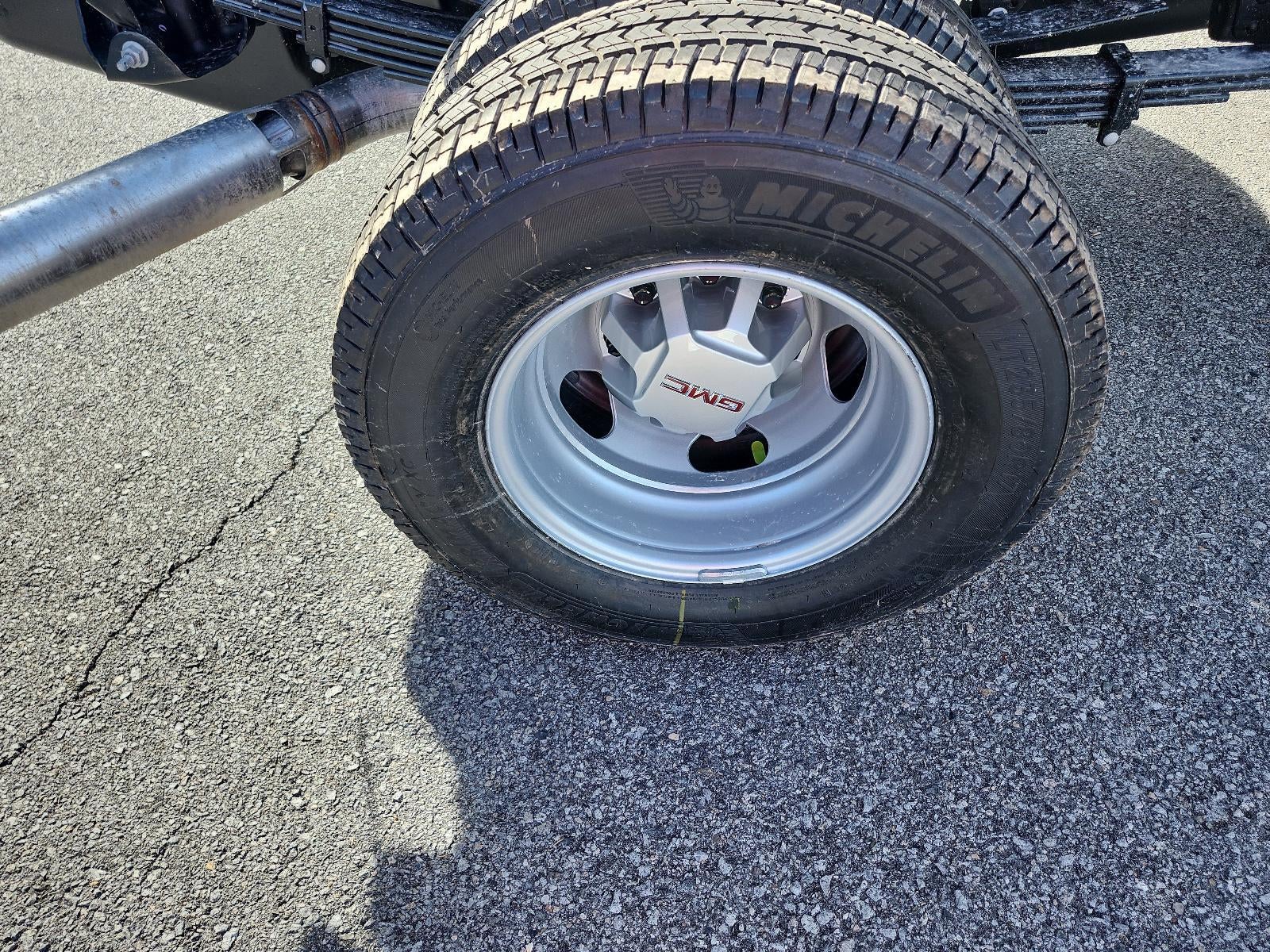 2026 GMC Sierra 3500 HD Chassis Cab 4WD Crew Cab 177" WB, 60" CA Pro