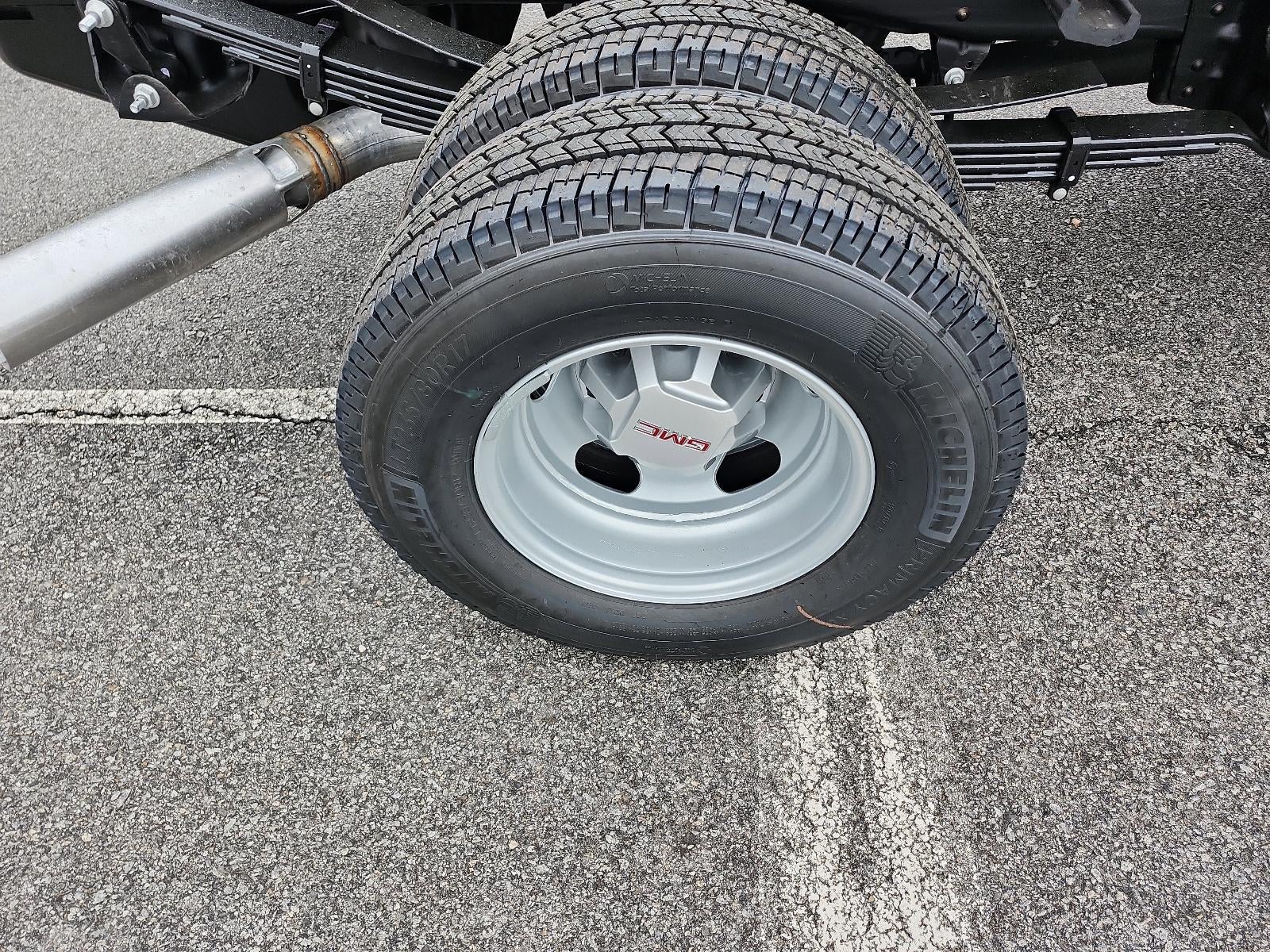 2026 GMC Sierra 3500 HD Chassis Cab 4WD Crew Cab 177" WB, 60" CA Pro