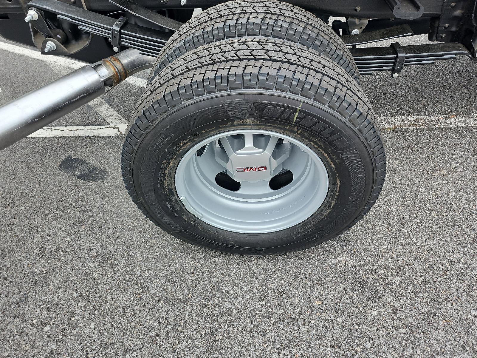 2026 GMC Sierra 3500 HD Chassis Cab 4WD Crew Cab 177" WB, 60" CA Pro