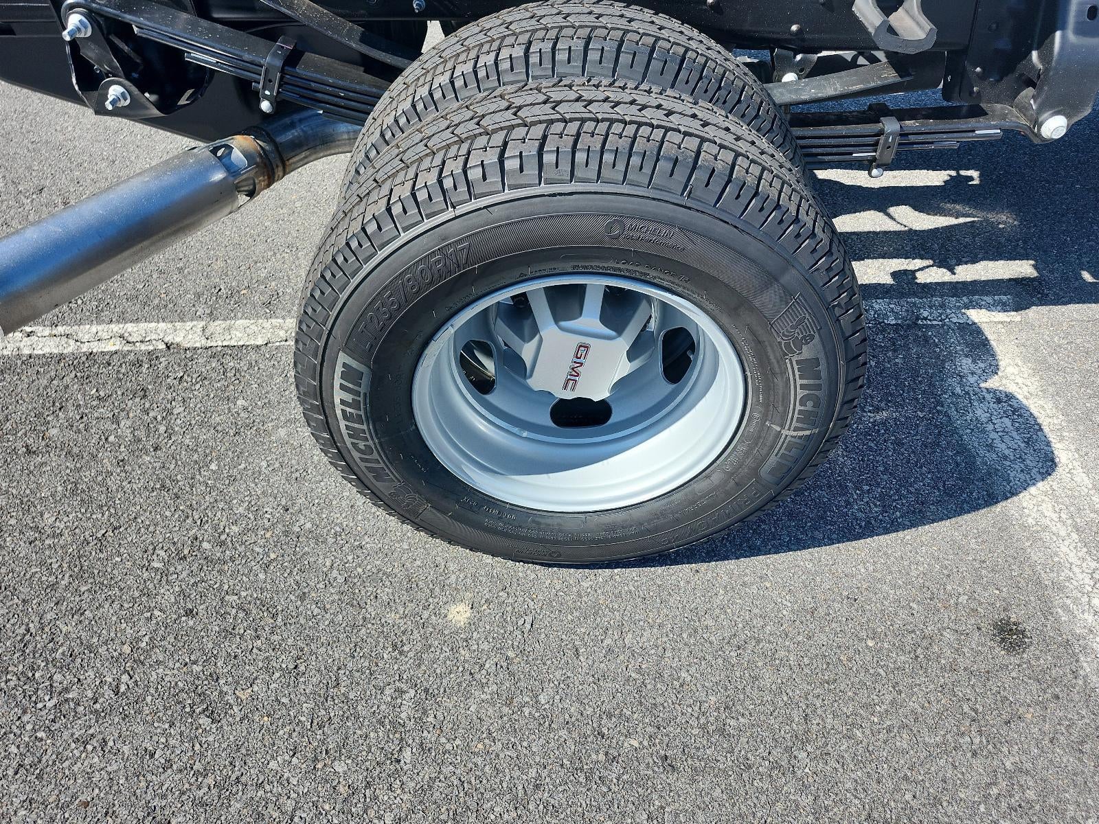 2026 GMC Sierra 3500 HD Chassis Cab 4WD Crew Cab 177" WB, 60" CA Pro