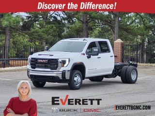 2026 GMC Sierra 3500 HD Chassis Cab 4WD Crew Cab 177" WB, 60" CA Pro