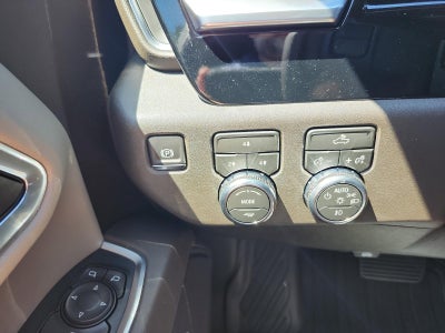 2026 GMC Sierra 3500 HD Chassis Cab 4WD Crew Cab 177" WB, 60" CA SLE