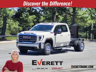 2026 GMC Sierra 3500 HD Chassis Cab 4WD Crew Cab 177" WB, 60" CA SLE