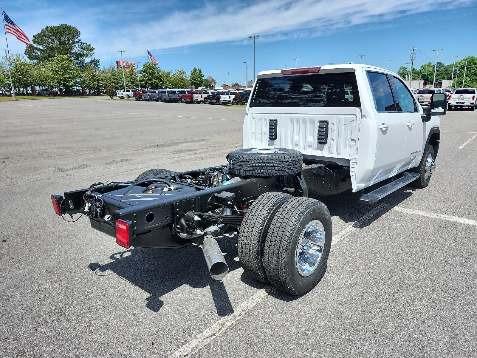 2026 GMC Sierra 3500 HD Chassis Cab 4WD Crew Cab 177" WB, 60" CA SLE
