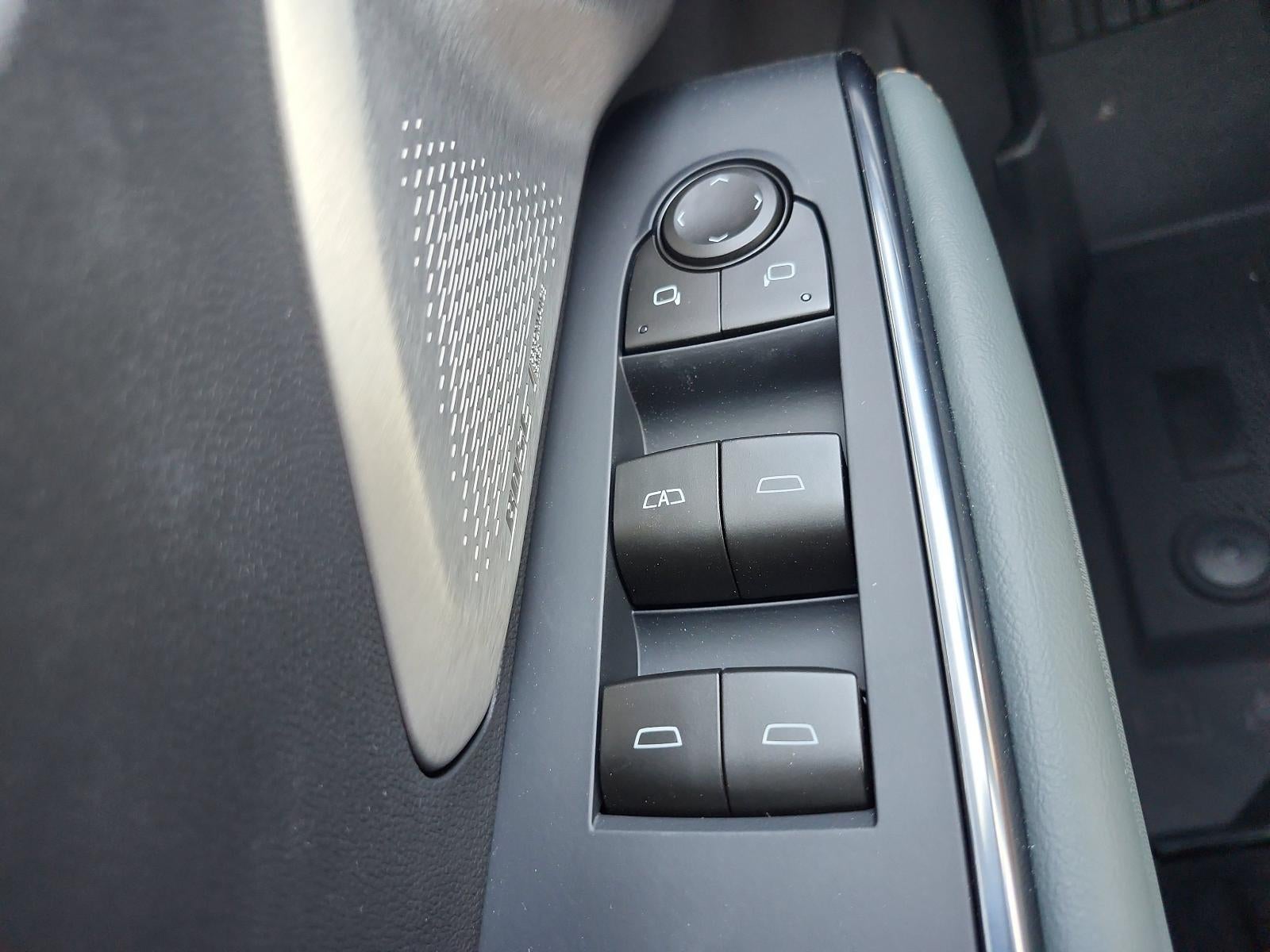 2027 GMC Acadia AWD AT4