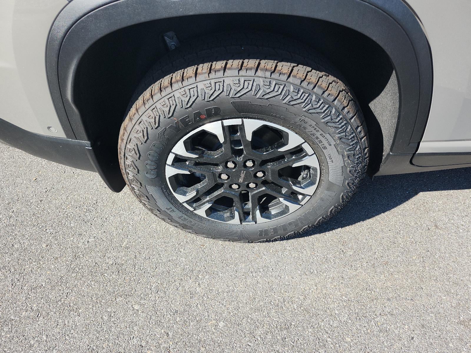 2027 GMC Acadia AWD AT4