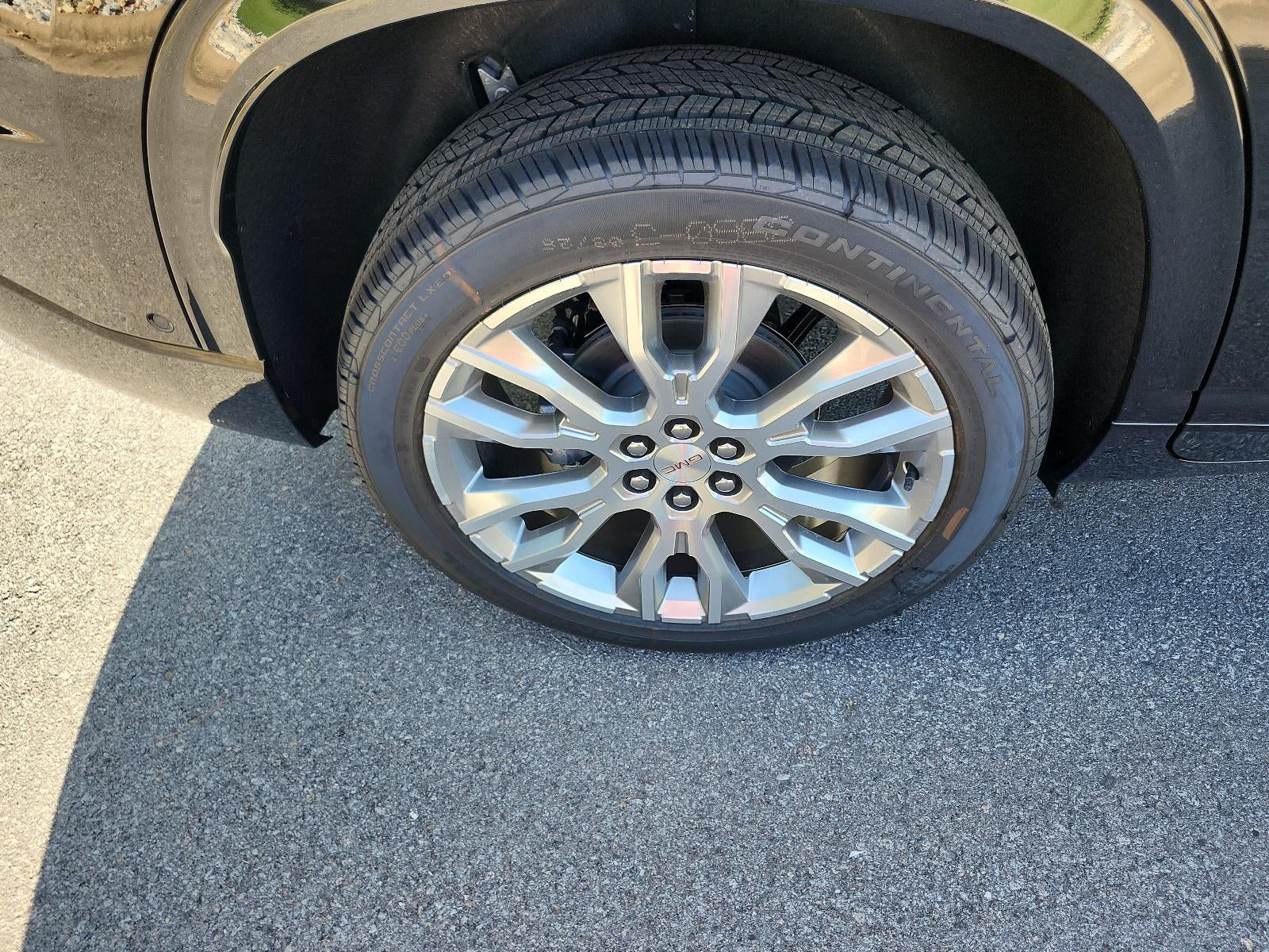2027 GMC Acadia AWD Denali