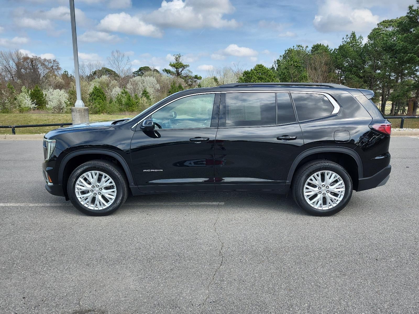2024 GMC Acadia FWD Elevation