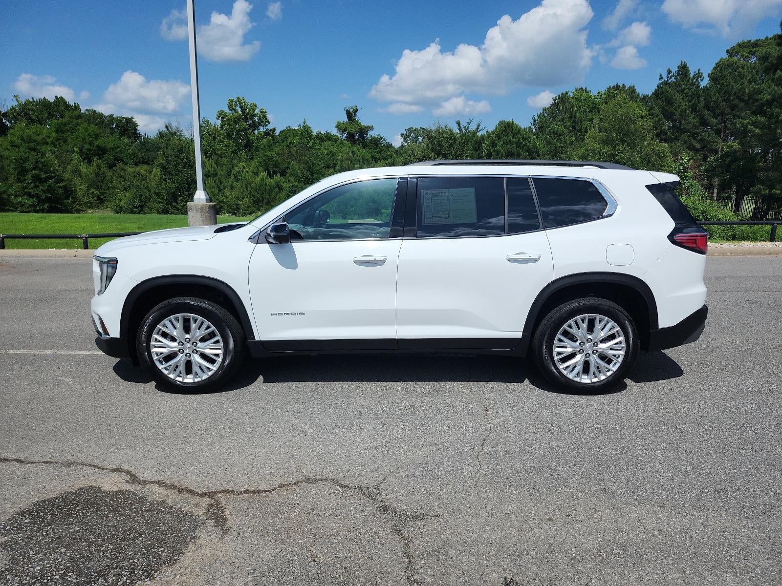 2024 GMC Acadia FWD Elevation