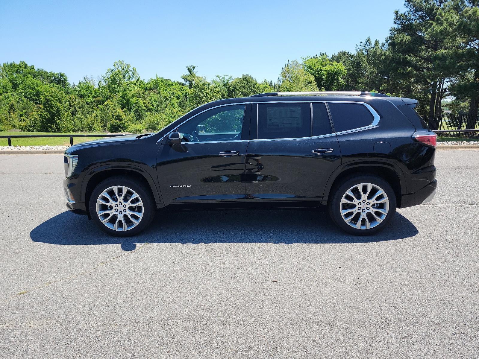 2026 GMC Acadia FWD Denali