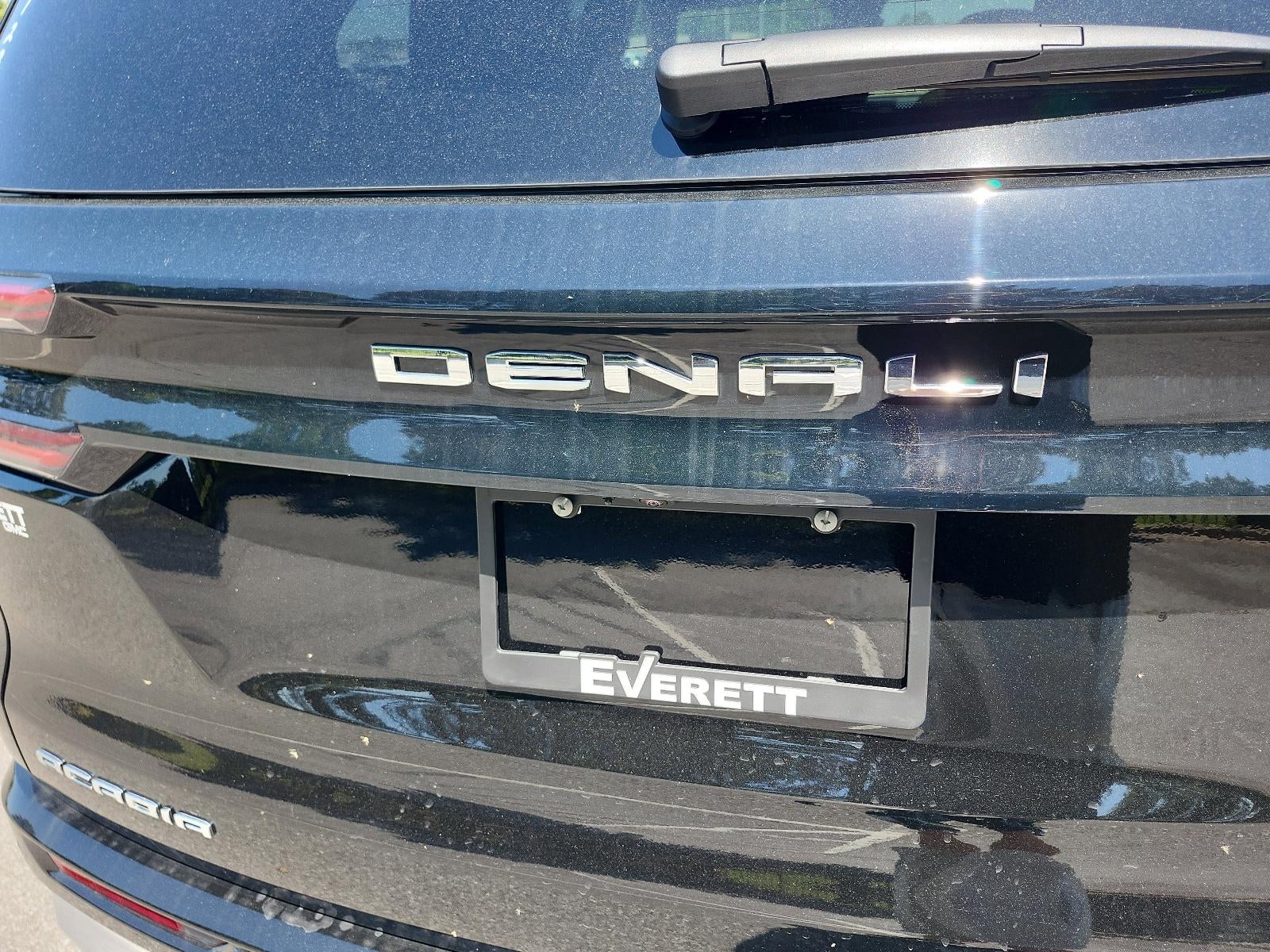 2026 GMC Acadia FWD Denali
