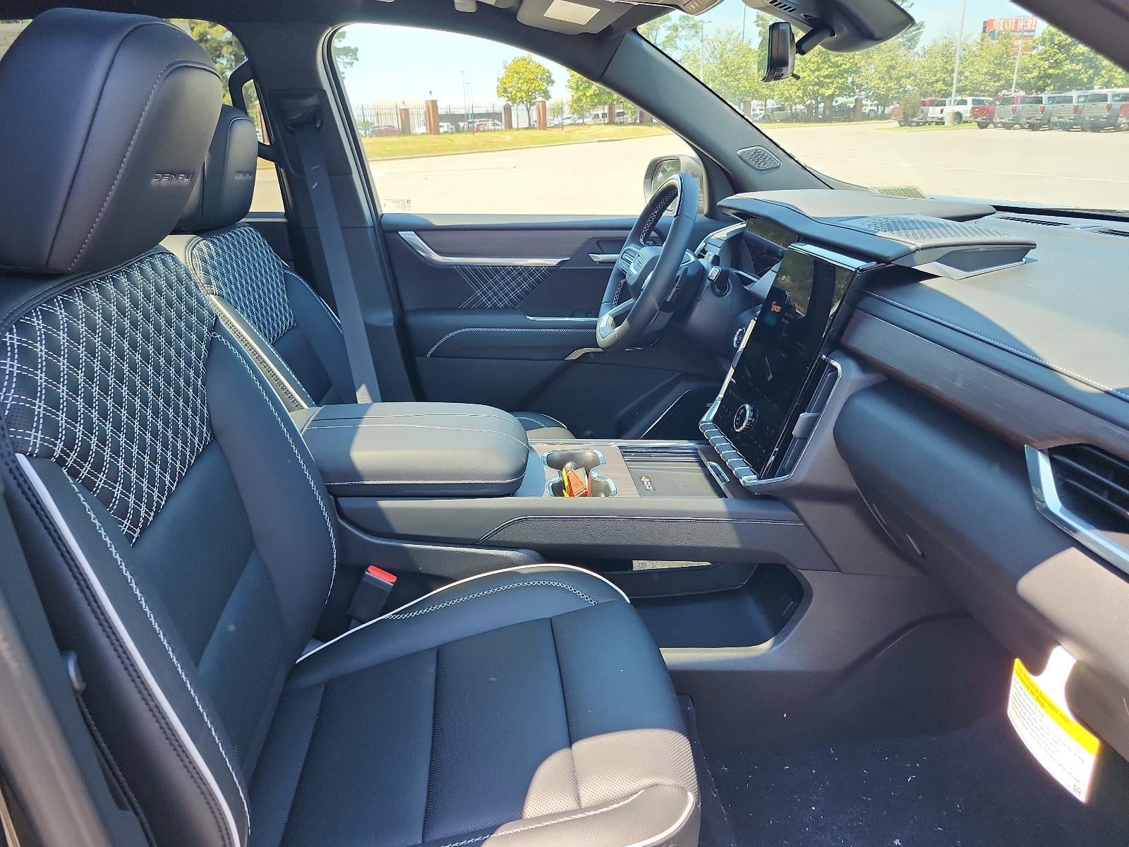 2026 GMC Acadia FWD Denali