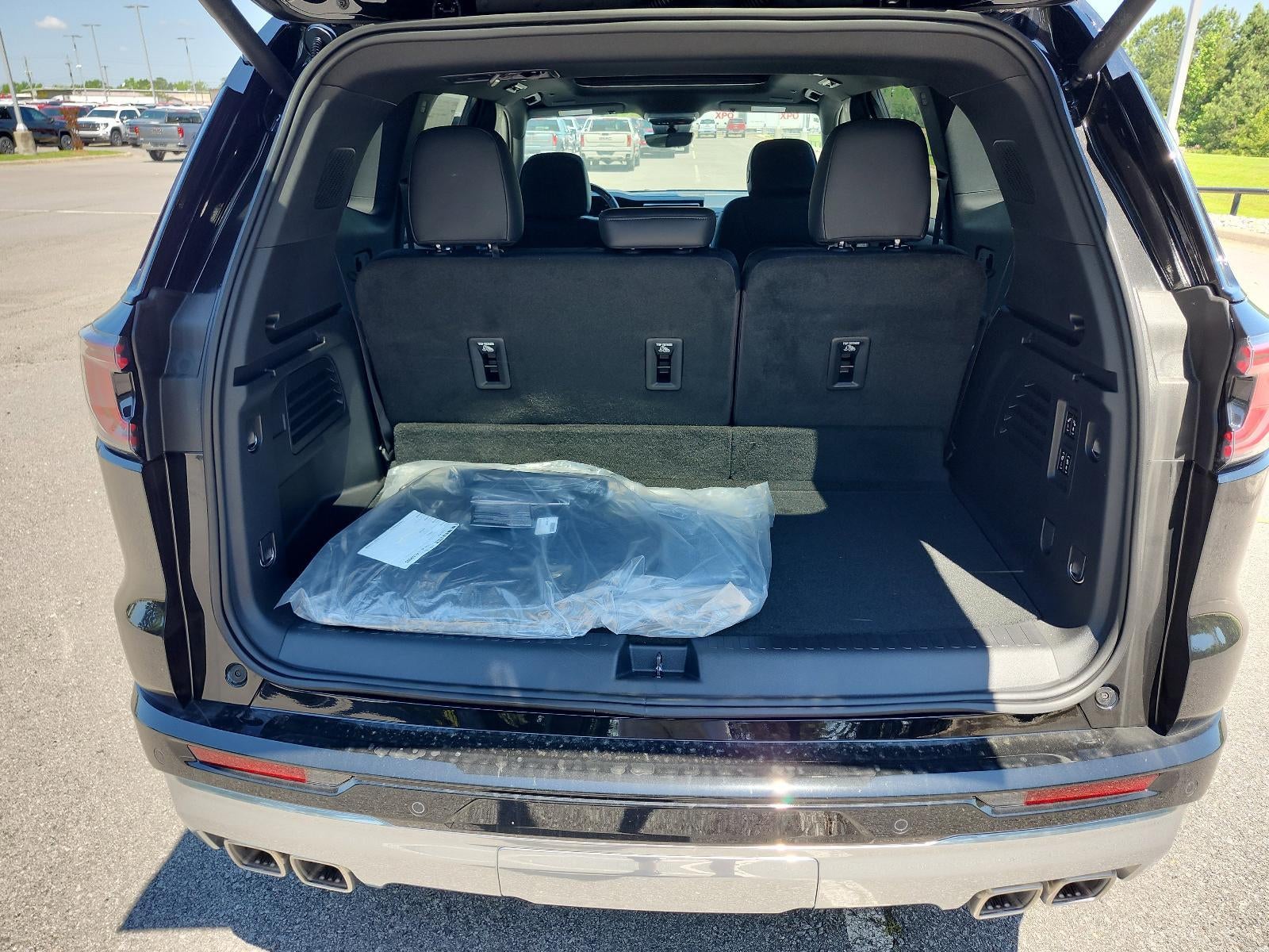 2026 GMC Acadia FWD Denali