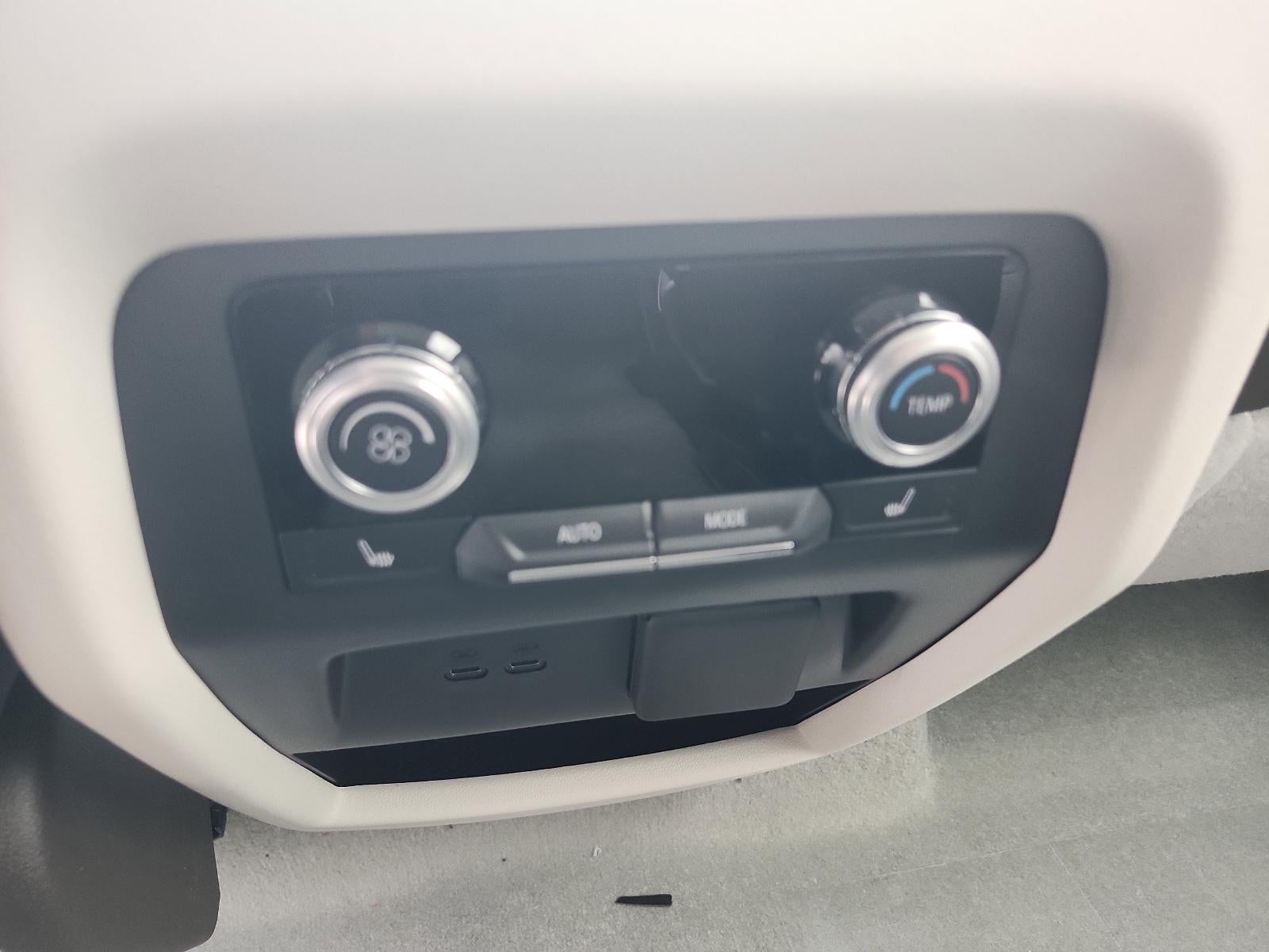 2026 GMC Acadia FWD Denali