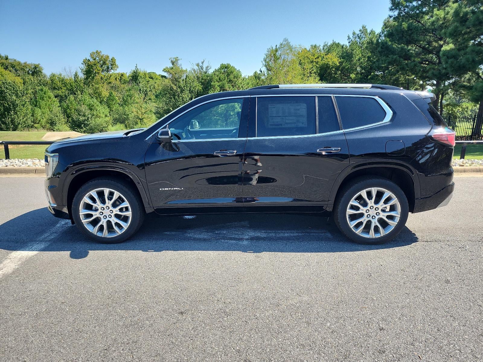2027 GMC Acadia FWD Denali