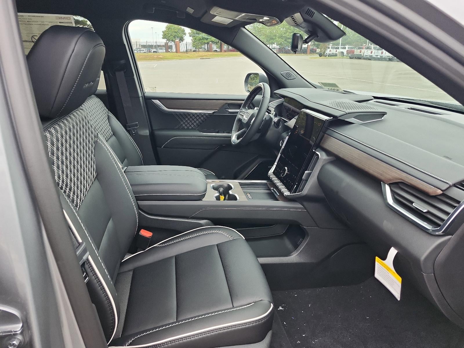 2026 GMC Acadia FWD Denali