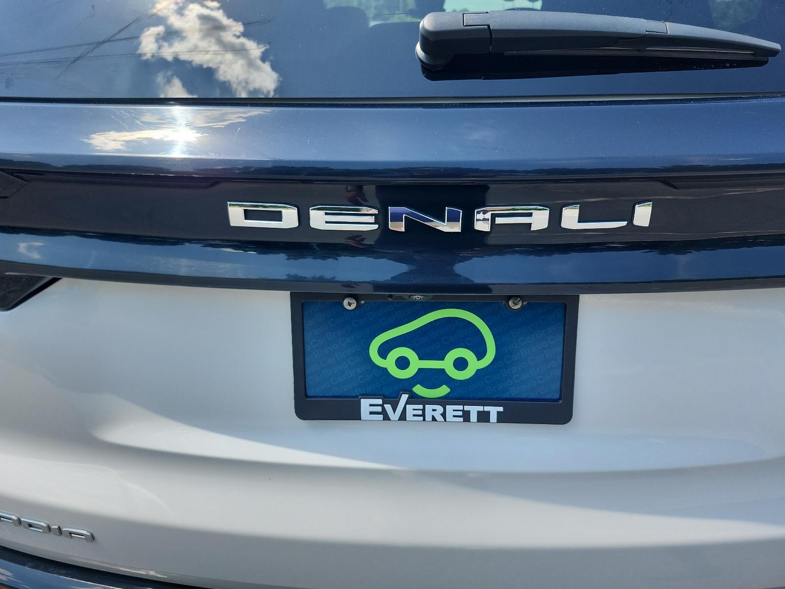 2024 GMC Acadia FWD Denali