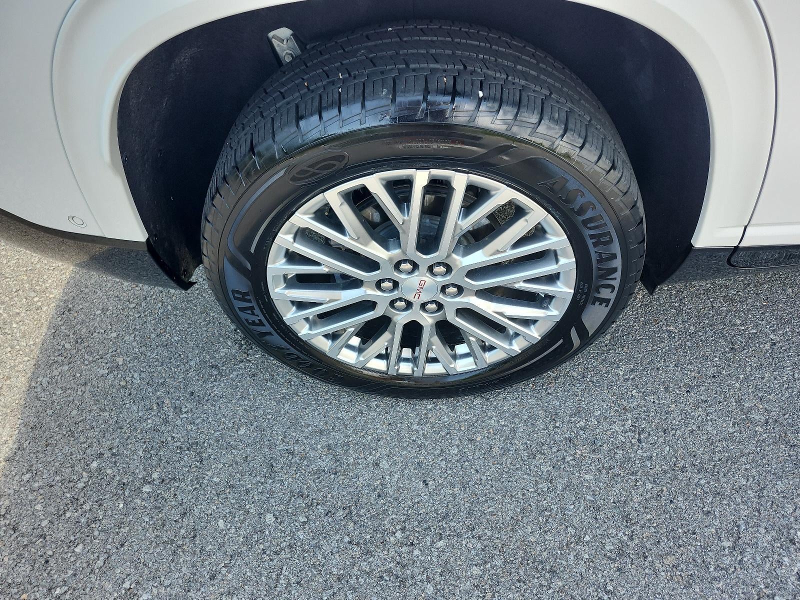 2024 GMC Acadia FWD Denali