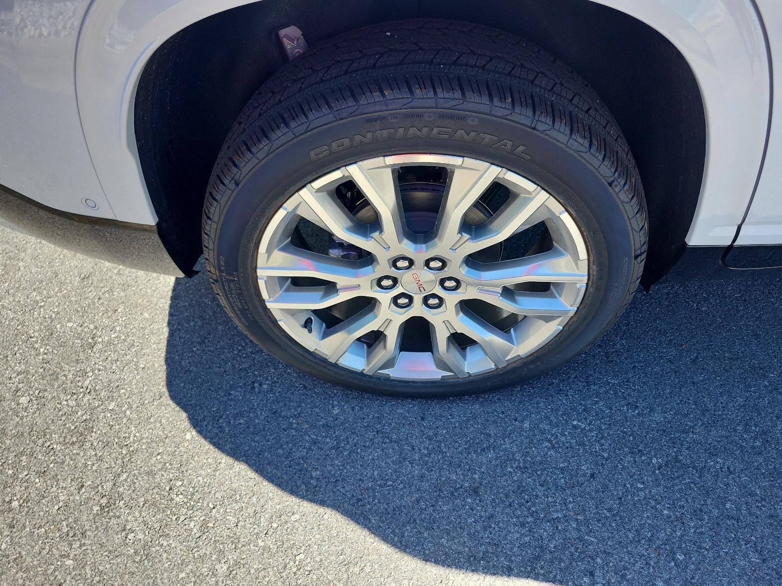 2027 GMC Acadia FWD Denali