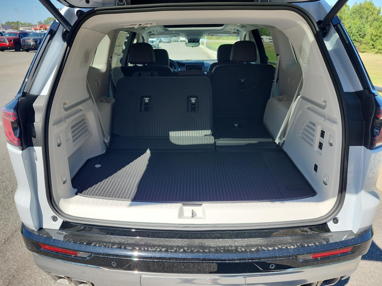 2027 GMC Acadia FWD Denali