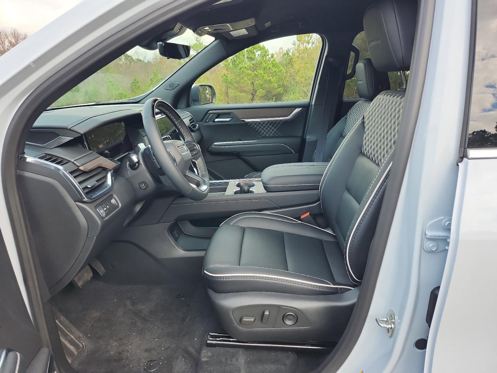 2026 GMC Acadia FWD Denali