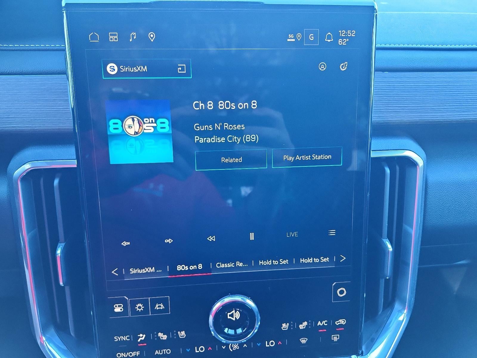 2026 GMC Acadia FWD Denali