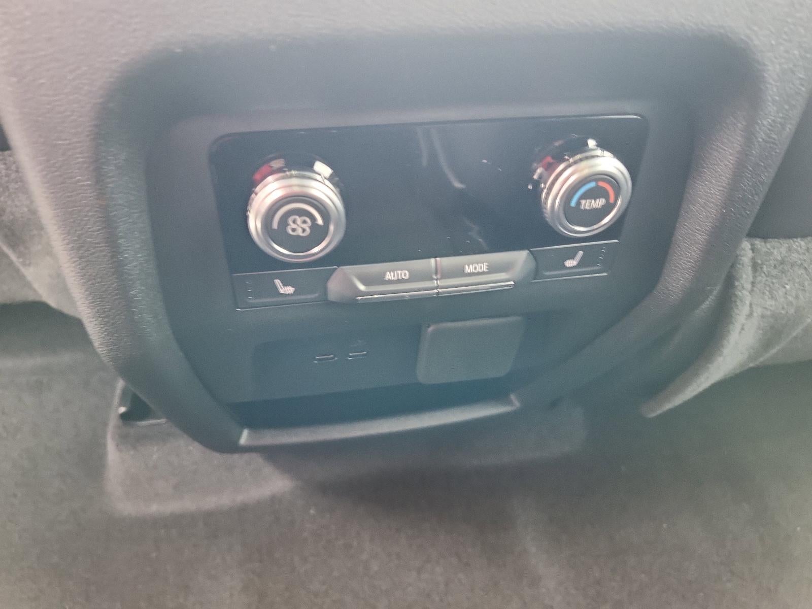 2026 GMC Acadia FWD Denali