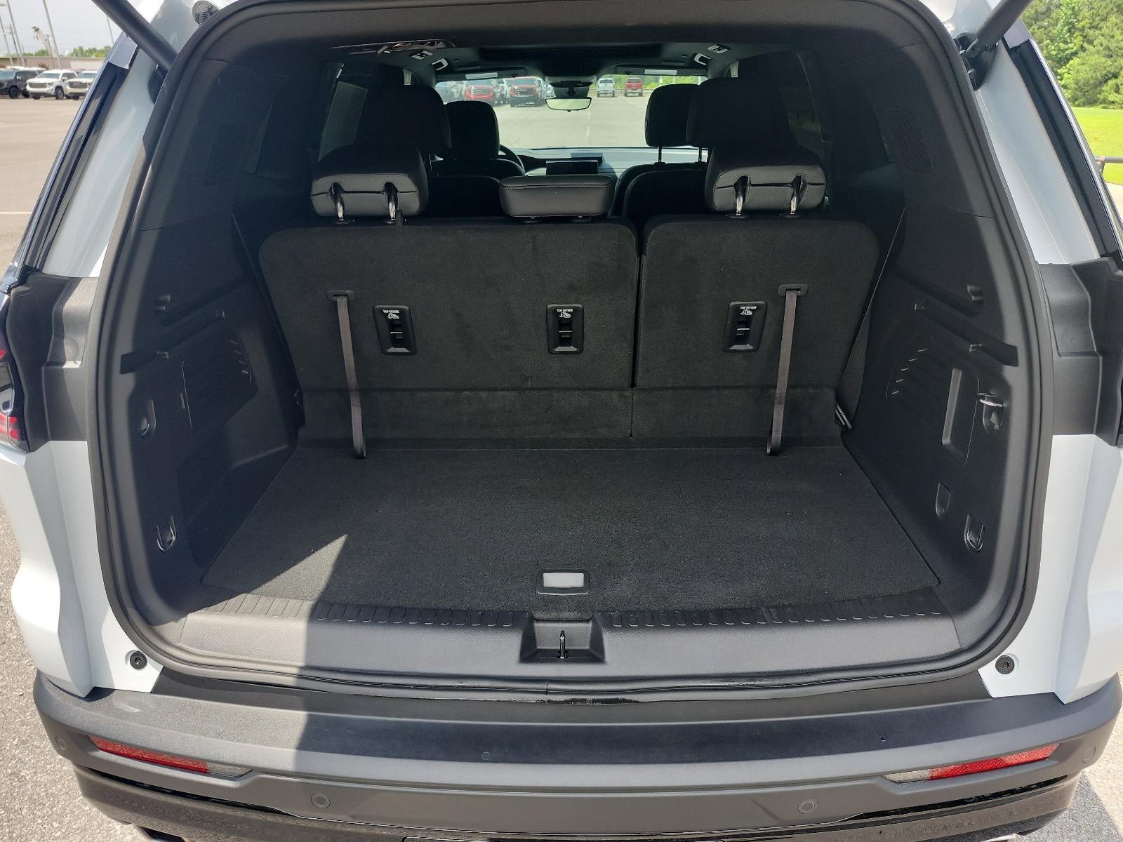 2026 GMC Acadia AWD AT4
