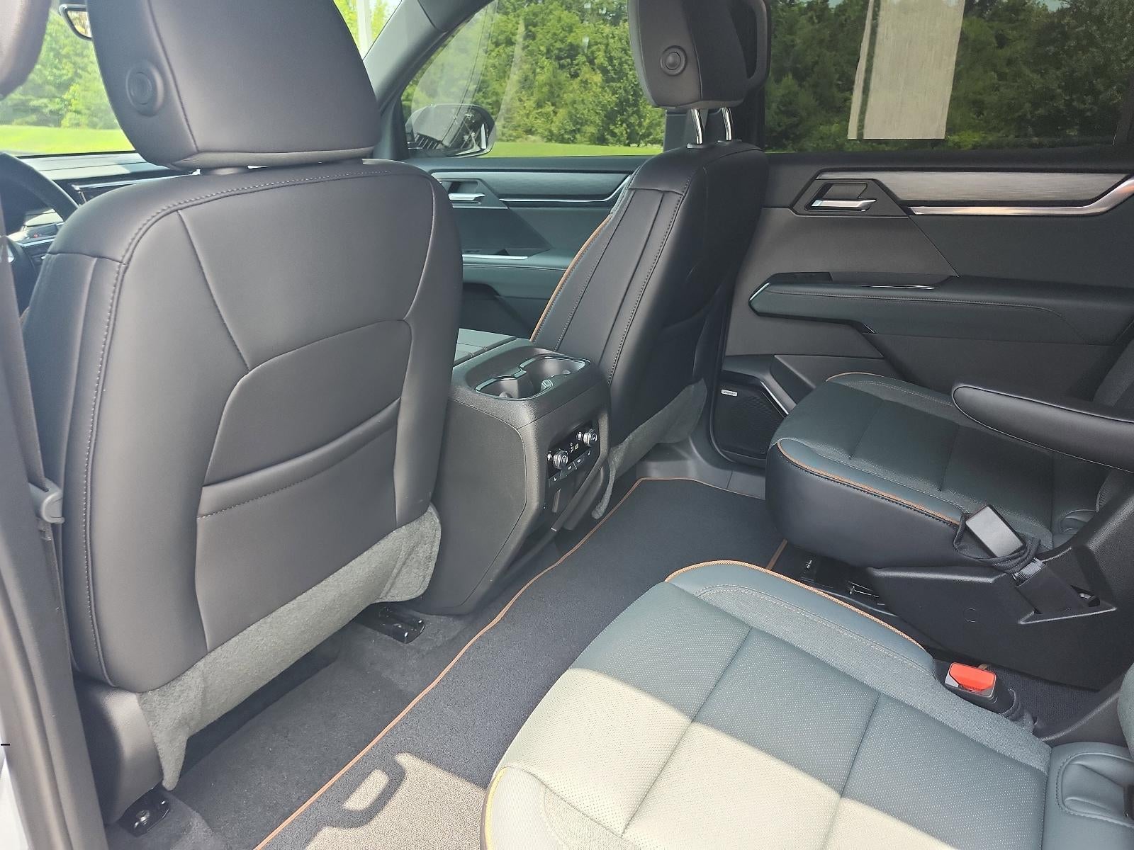 2026 GMC Acadia AWD AT4