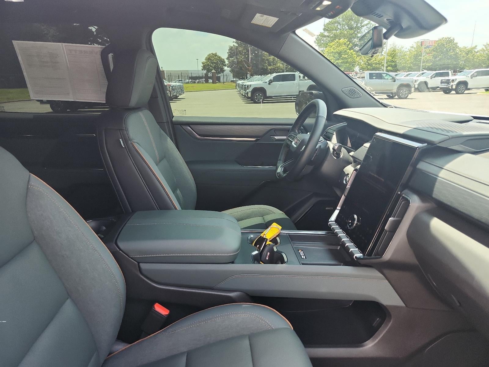 2026 GMC Acadia AWD AT4