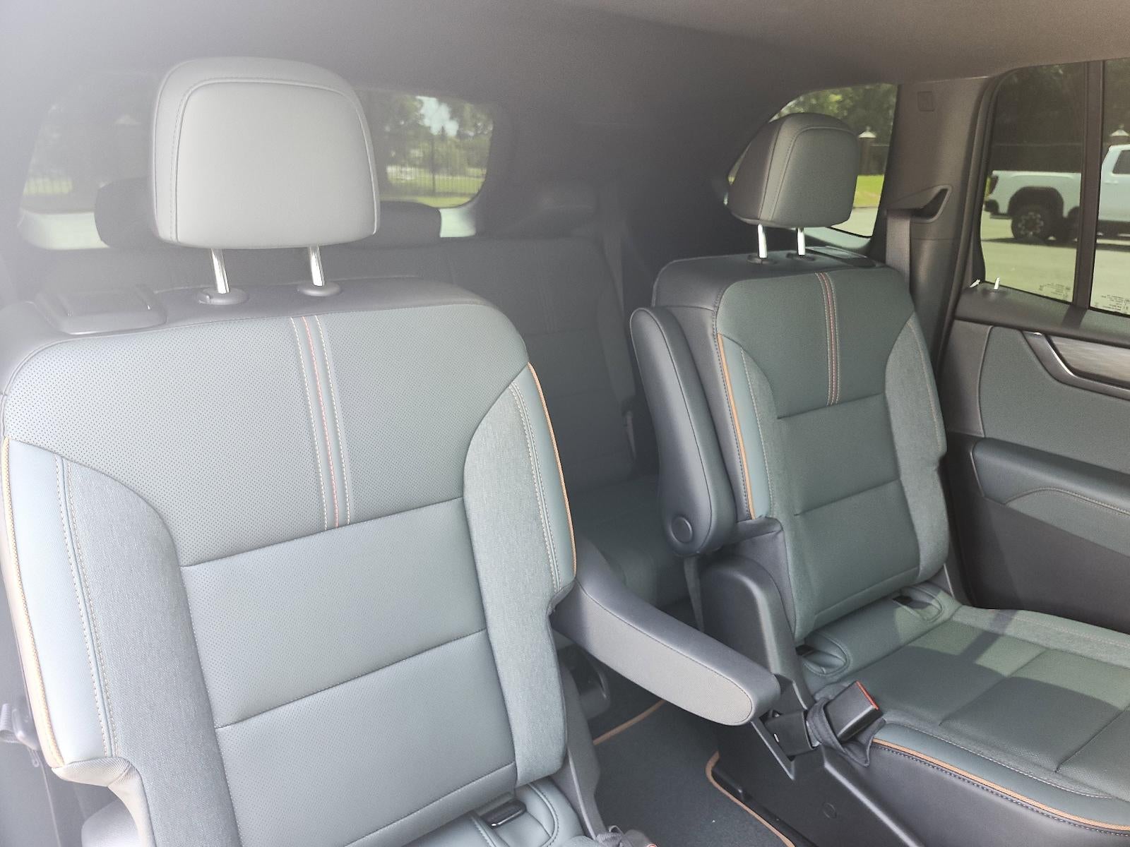 2026 GMC Acadia AWD AT4