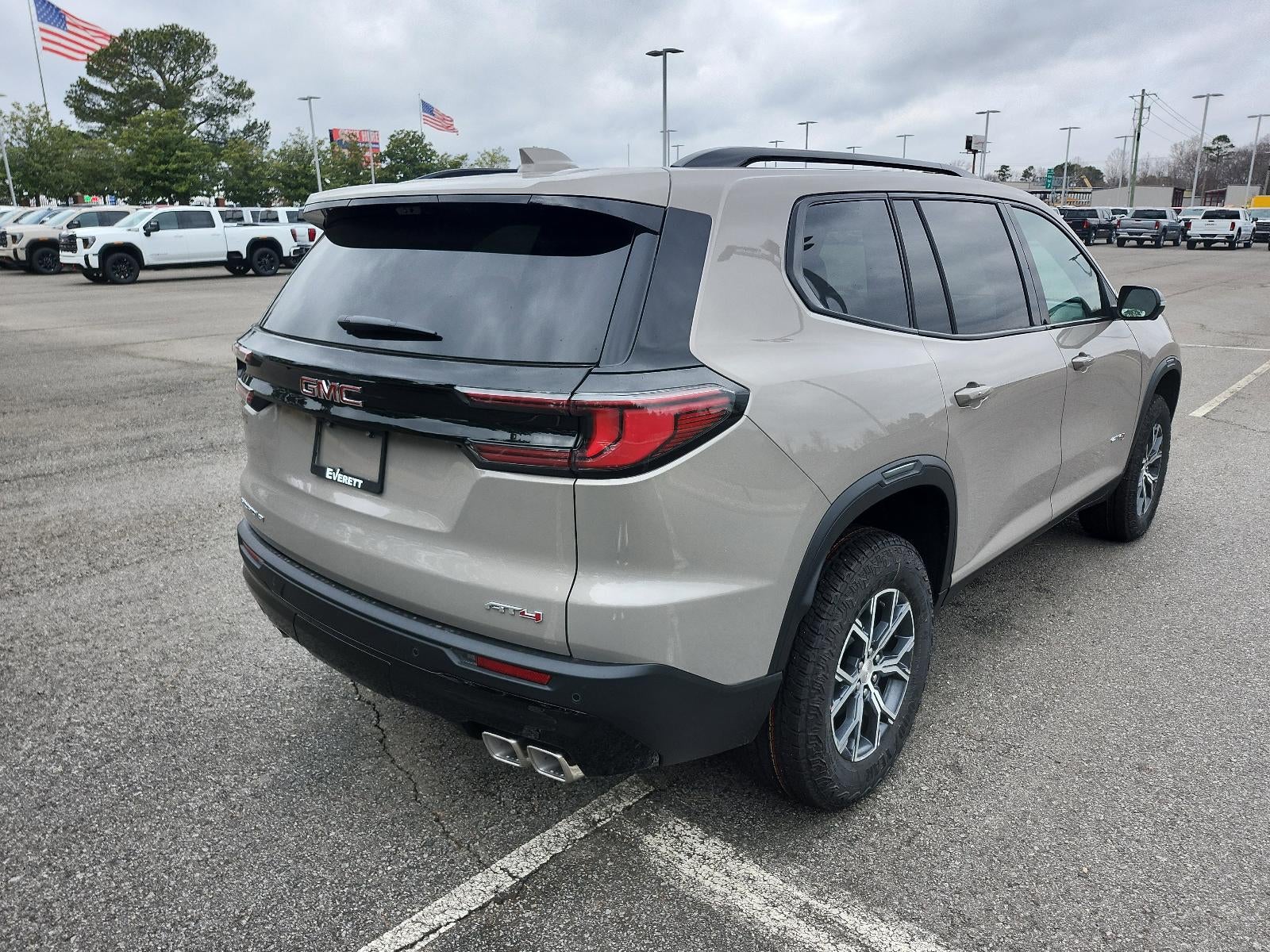 2026 GMC Acadia AWD AT4