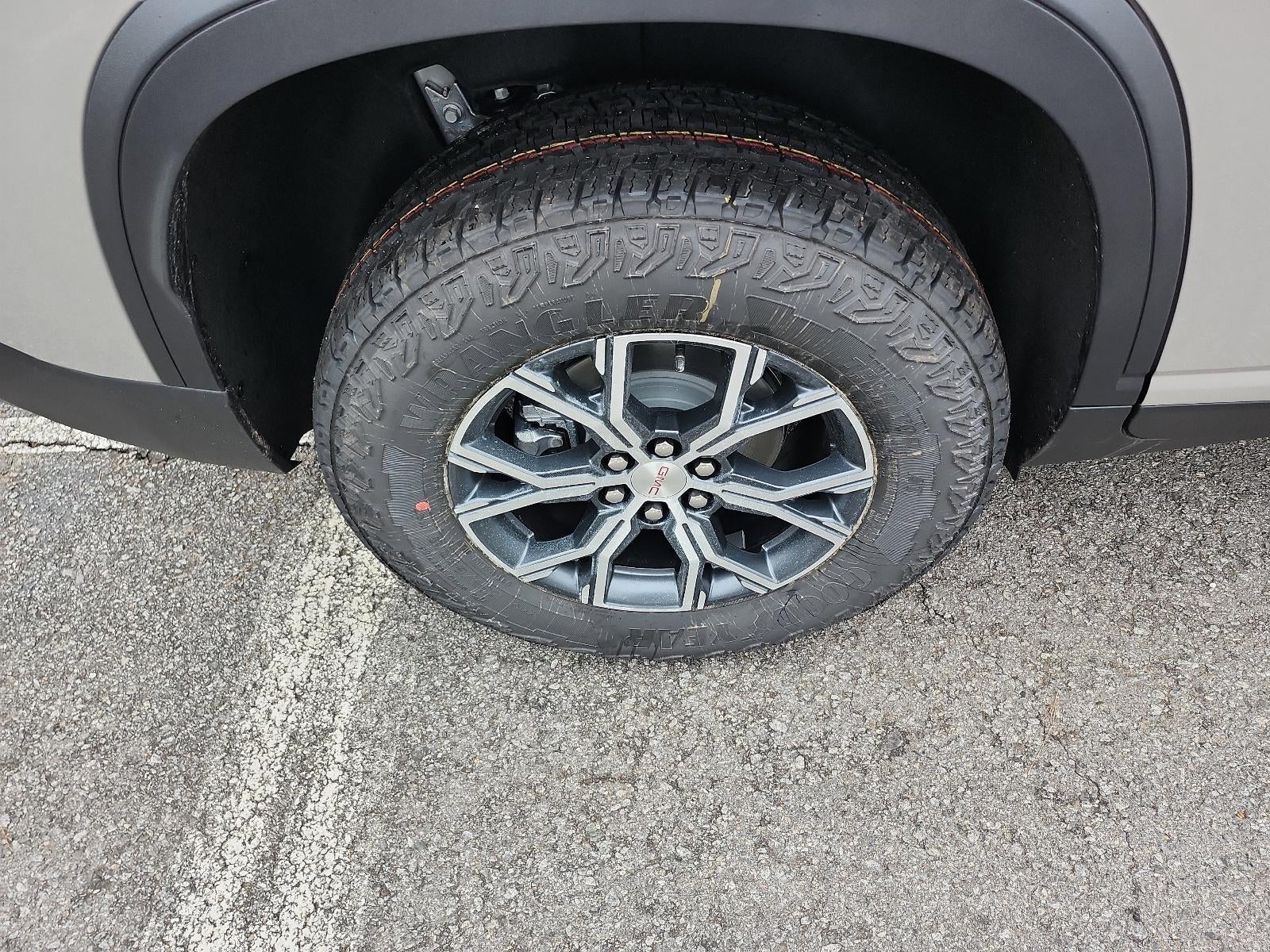 2026 GMC Acadia AWD AT4