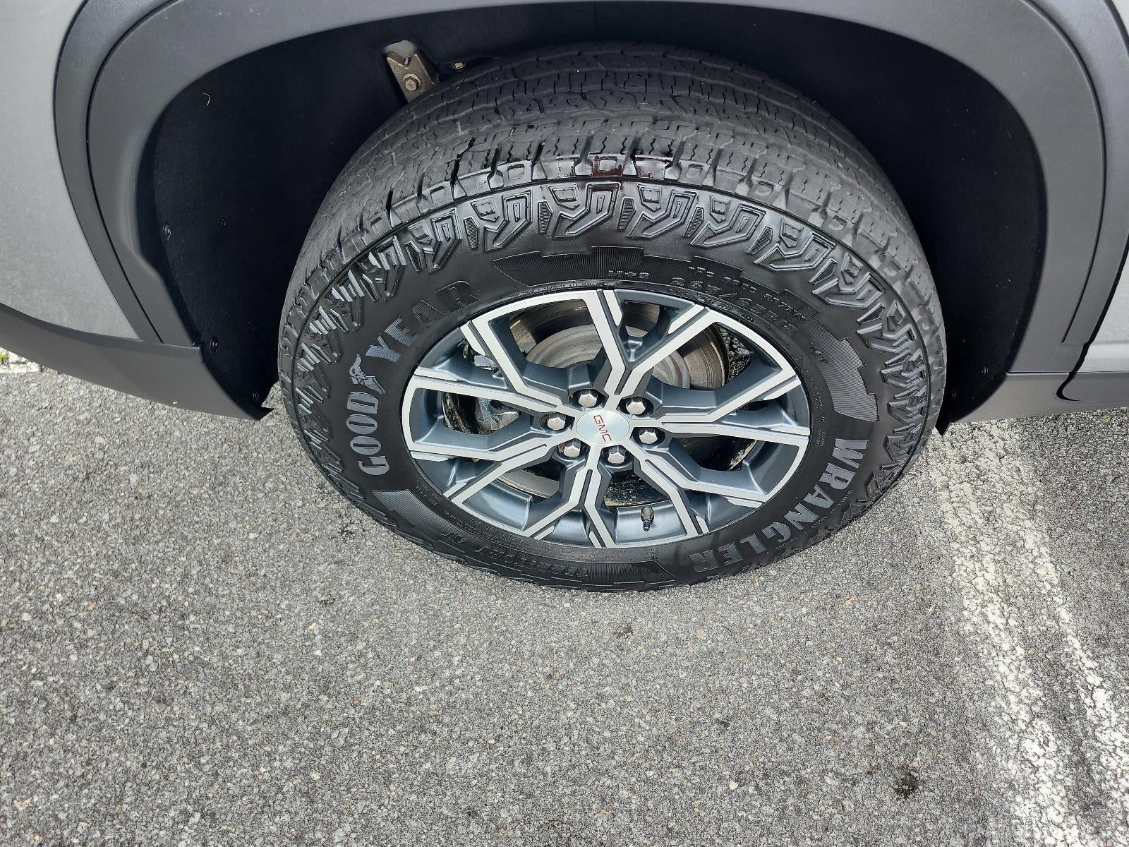 2024 GMC Acadia AWD AT4