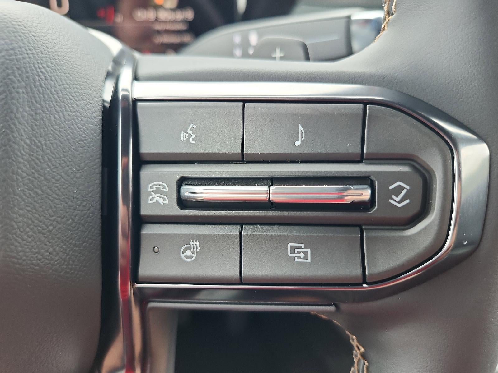 2026 GMC Acadia AWD AT4