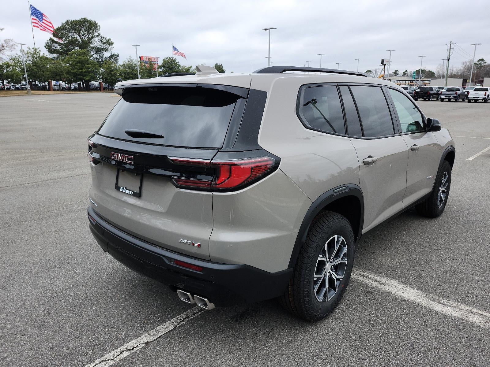 2026 GMC Acadia AWD AT4