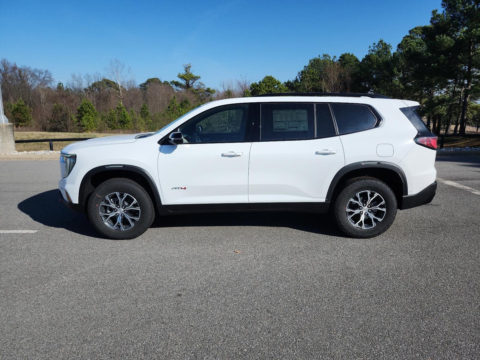 2026 GMC Acadia AWD AT4