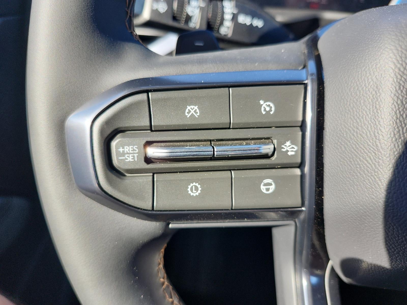 2026 GMC Acadia AWD AT4