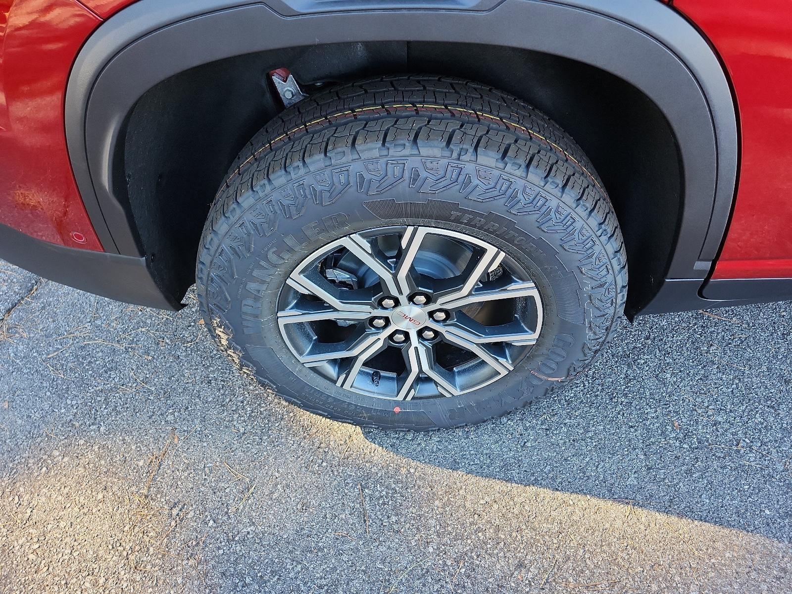 2026 GMC Acadia AWD AT4